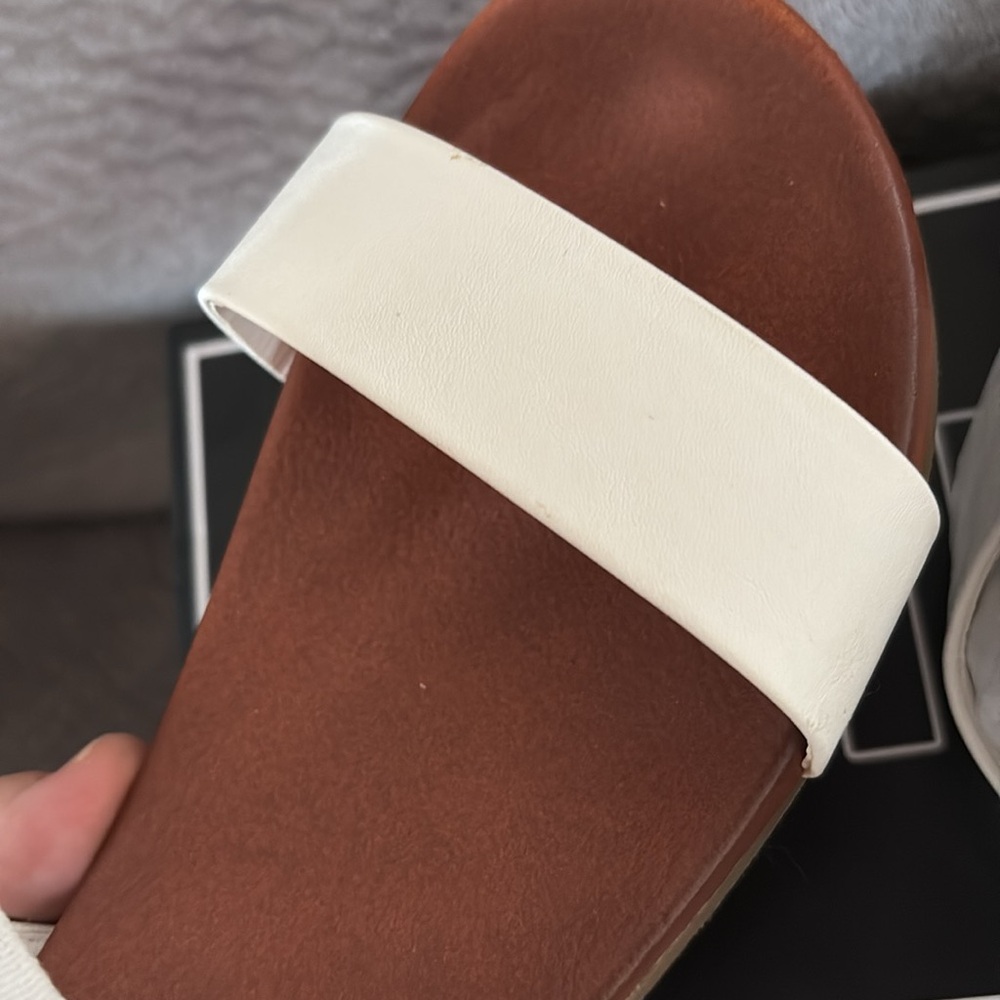 NWT MIA Sandals - Picture 4 of 7